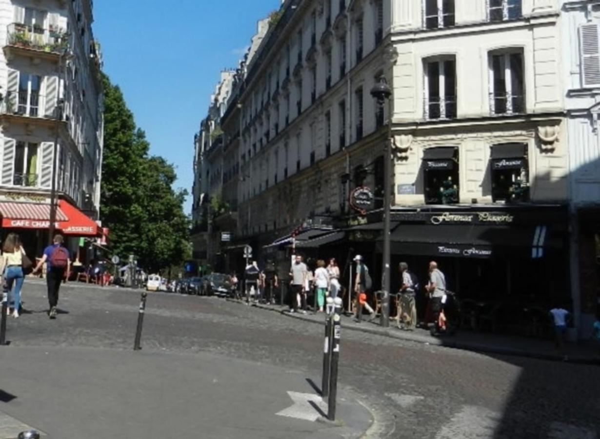 Very Large Private Room With Own Bathroom, In Montmartre Apartment París Exterior foto